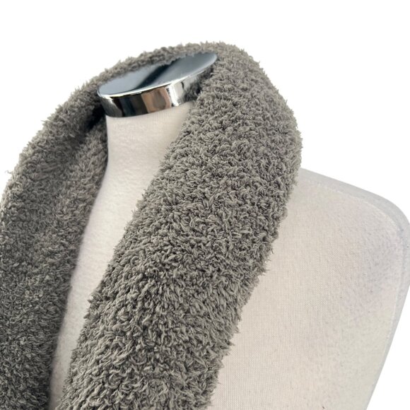 Barefoot Dreams CozyChic Pom Pom Beanie Scarf Set Charcoal One Size NWT - Picture 5 of 10